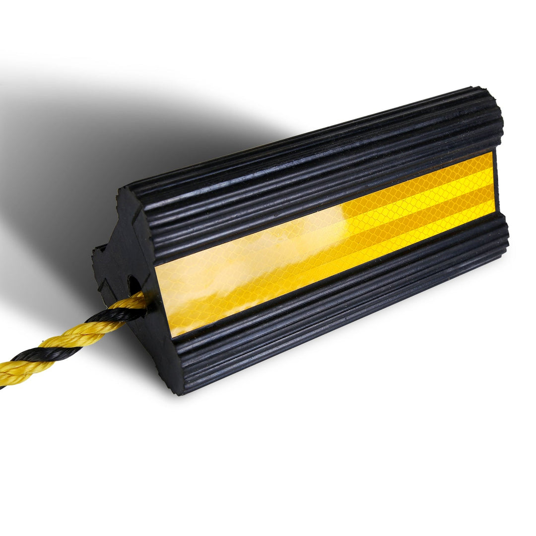 Heavy Duty Rubber Wheel Chocks Tire Chocks Wheel Immobilizers with Nylon Rope Yellow Reflective Stripes for RVs Trucks Trailers Small Airplanes