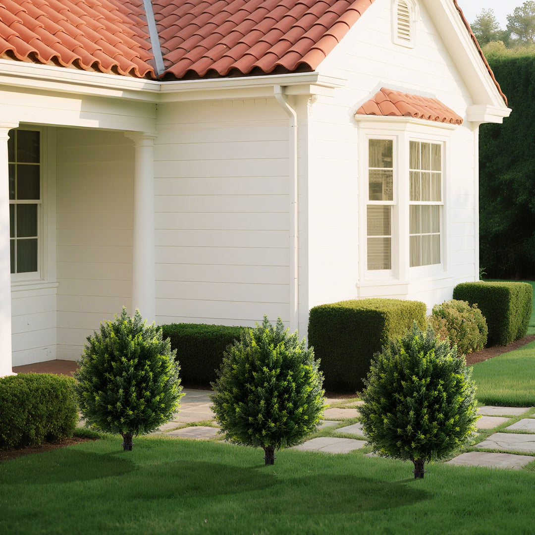 24 Inches Artificial Cypress Topiary Ball Tree Set with Ground Spike-Green