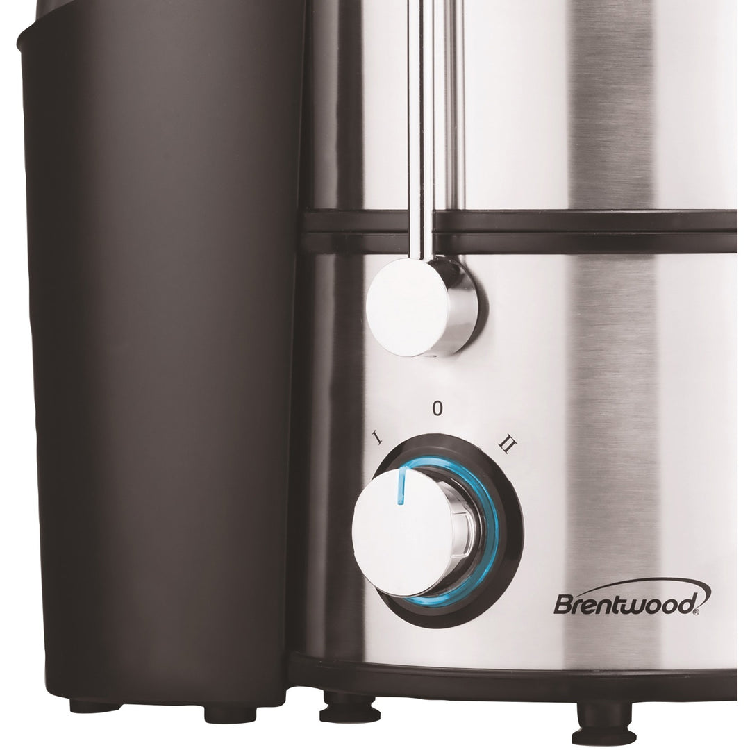 Brentwood 800W Stainless Steel Juice Extractor with Wide Feed Chute & 34-Oz. Jar - view 4