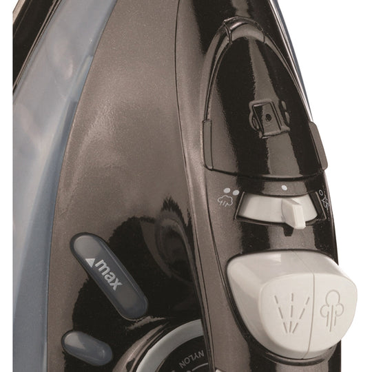 Brentwood Full-Size Nonstick Steam Iron with Vertical Steam, 1200W, Black - view 8