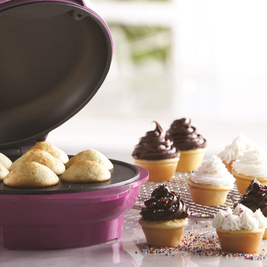Brentwood Just For Fun Electric Mini Cupcake Maker, Makes 7, Nonstick, Pink - view 3