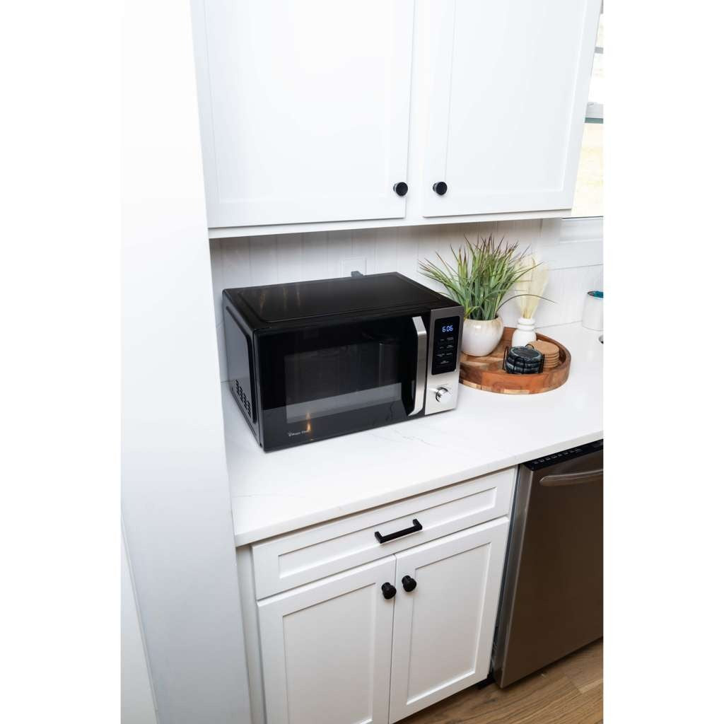 Magic Chef 1.0 Cu. Ft. 1,000W Countertop Microwave with Air Fryer, Convection & Grill, Stainless - view 7