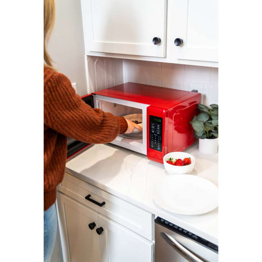 Magic Chef 0.9 Cu. Ft. 900W Countertop Microwave with Digital Touch Controls - Red - view 7