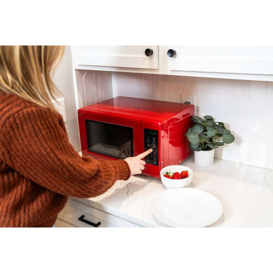 Magic Chef 0.9 Cu. Ft. 900W Countertop Microwave with Digital Touch Controls - Red - view 8